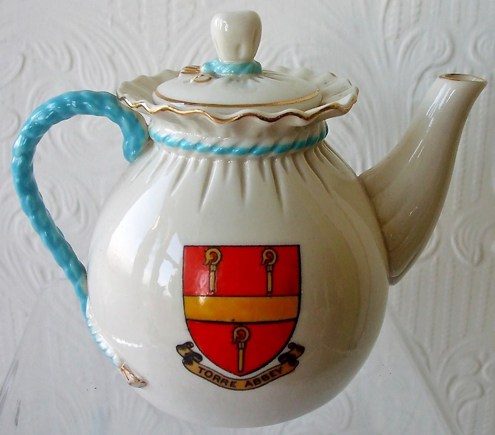 wh goss bagware tea pot and lid torquay torre abbey