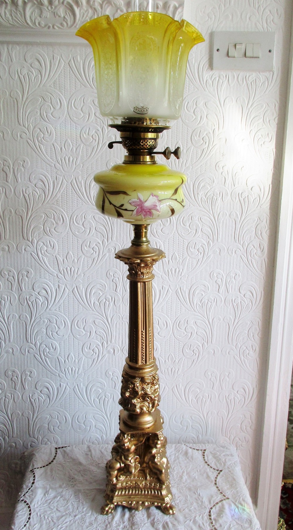 antique english victorian art nouveau cherubs oil lamp