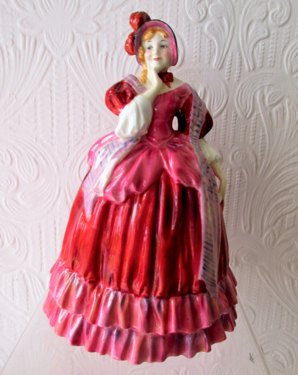 vintage royal doulton english porcelain figurine quality street hn 1211