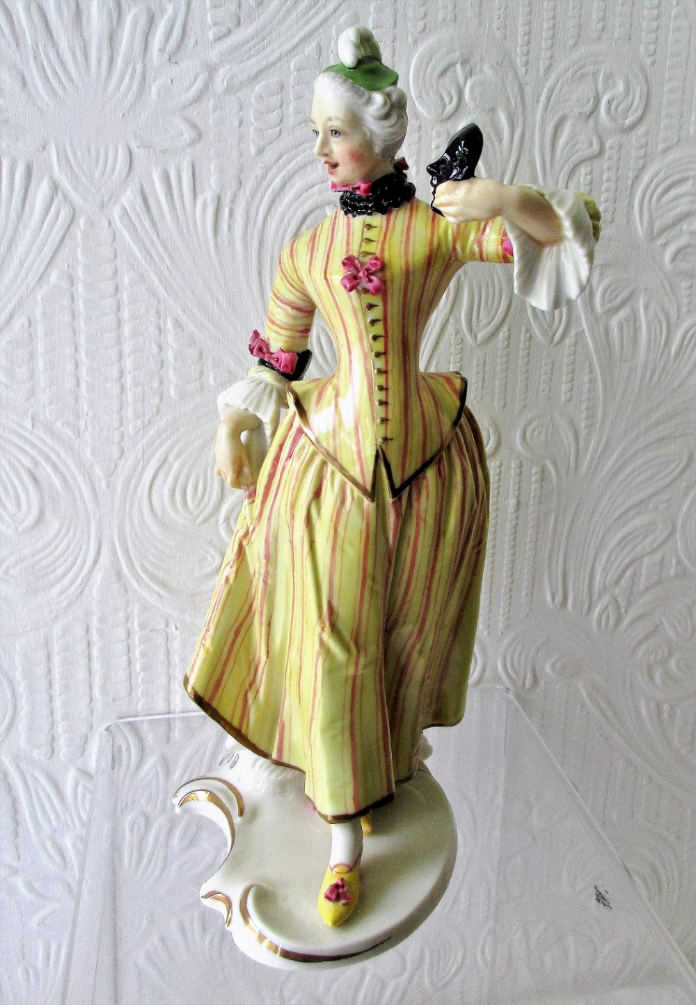 english studio pottery porcelain figurine columbine after franz anton bustelli reginald johnson