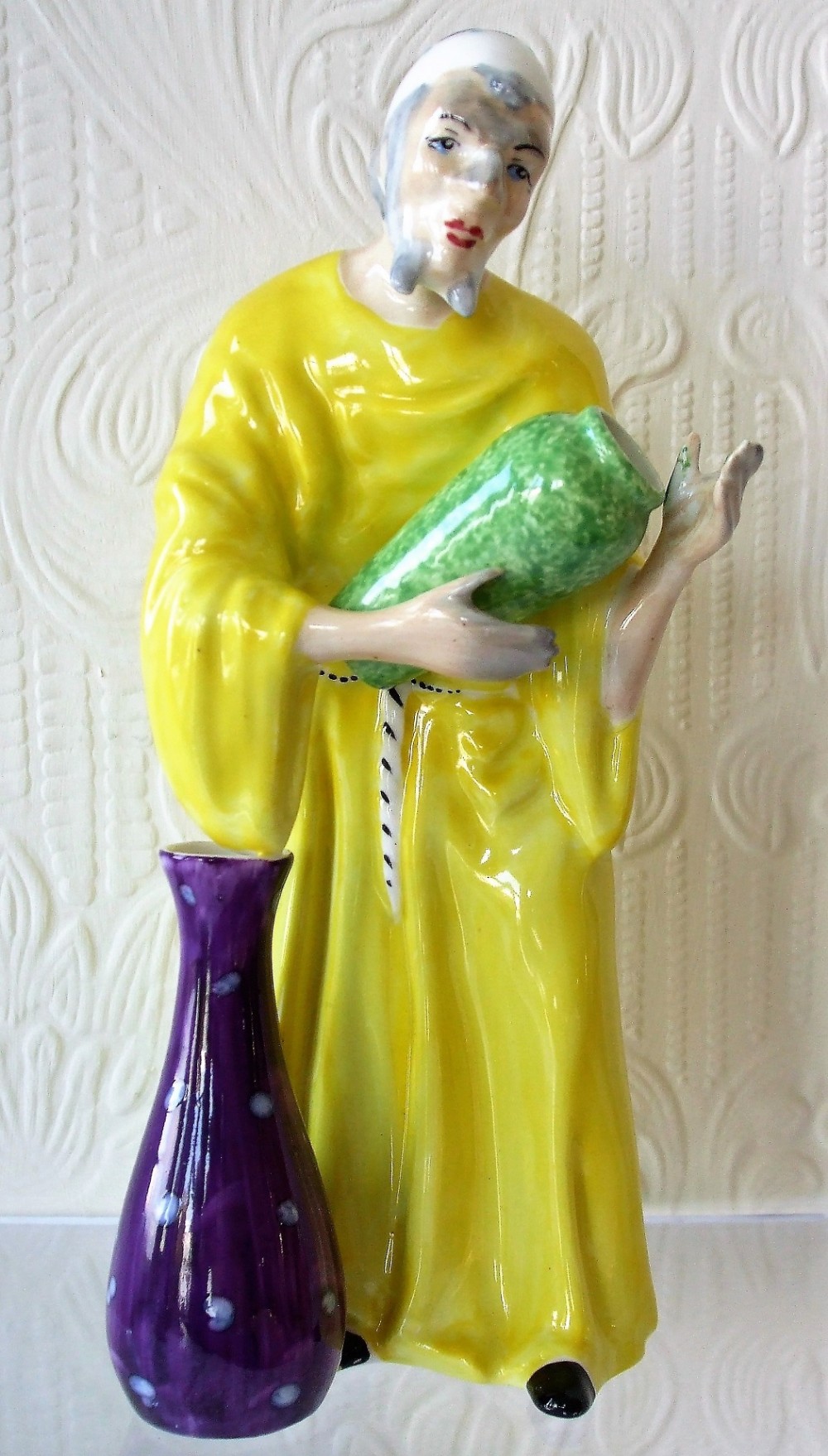 vintage arthur bowker english porcelain figurine the pot seller