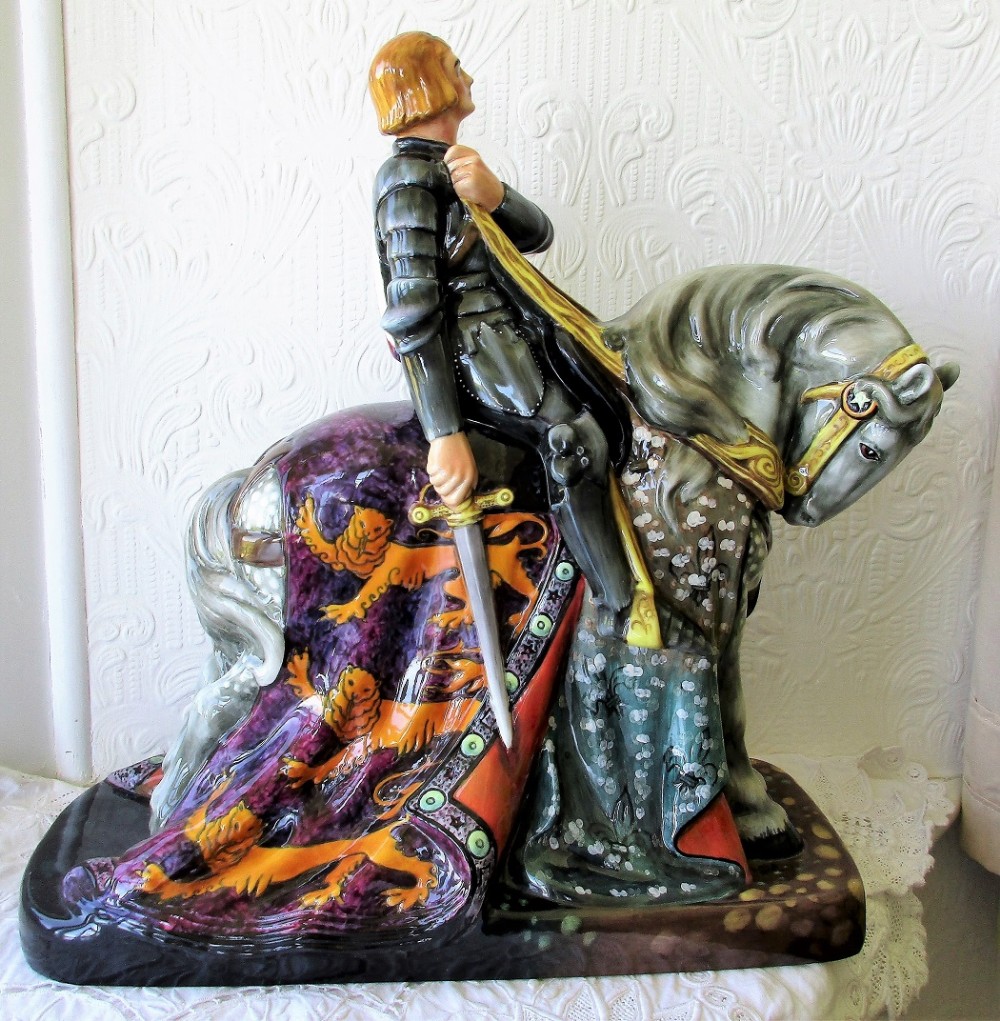 royal doulton english character figurine st george hn 2067