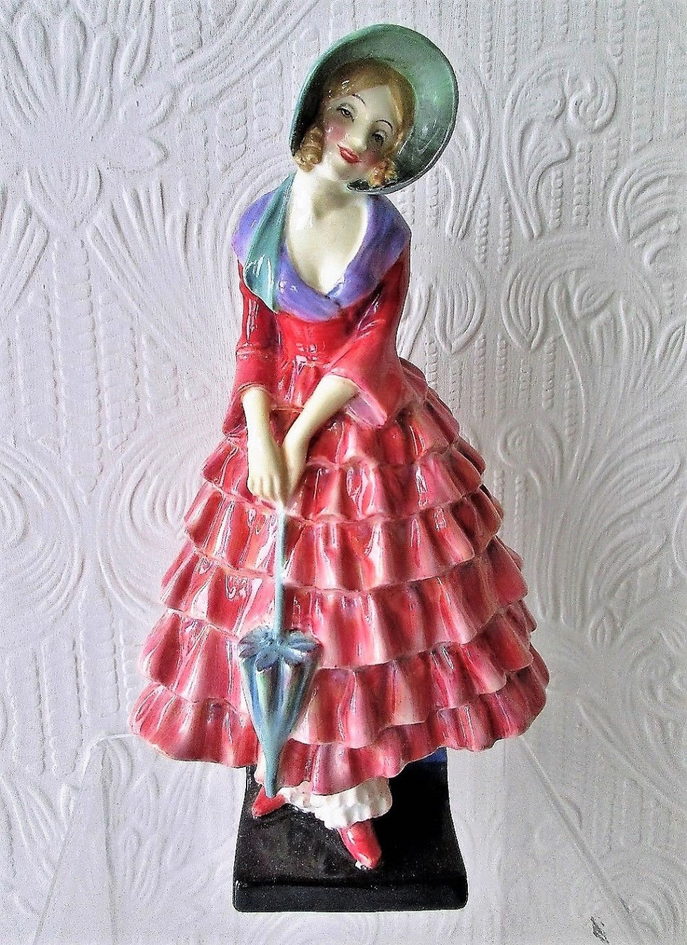 vintage royal doulton english porcelain figurine priscilla hn 1340