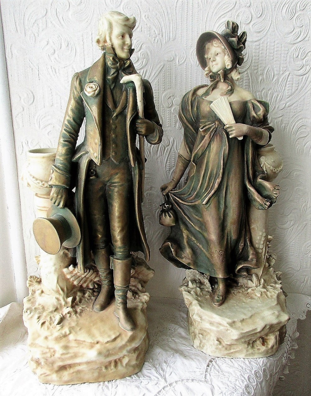 pair of vintage american hedi schoop ceramic figures