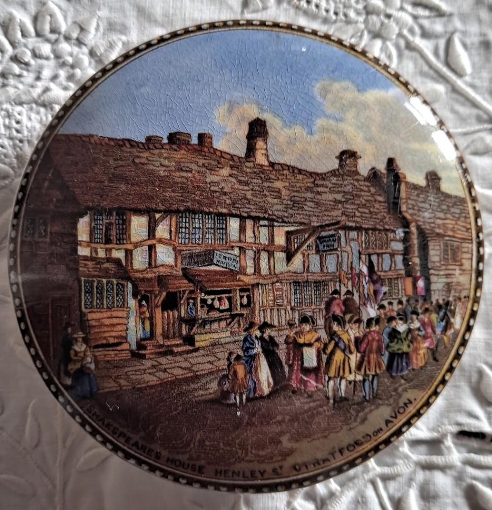 antique english victorian prattware potlid shakespeare's birthplace exterior ball no 226