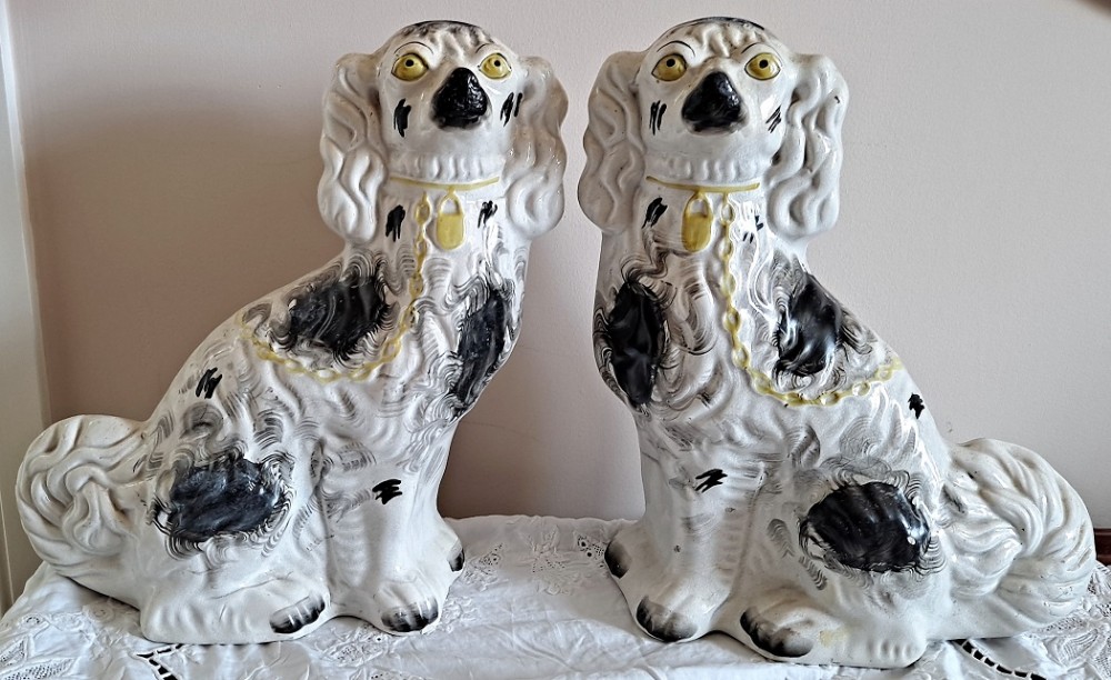 pair of antique english victorian staffordshire pottery comforter spaniels h 2416 h 2417