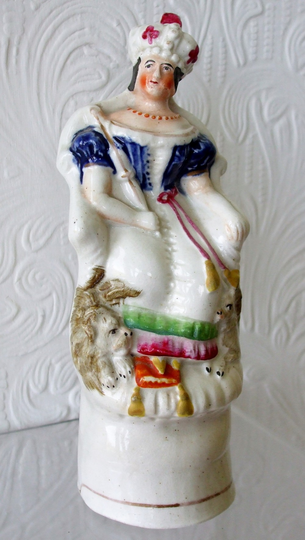 antique english victorian staffordshire pottery royal portrait figure queen victoria p a50 h 797