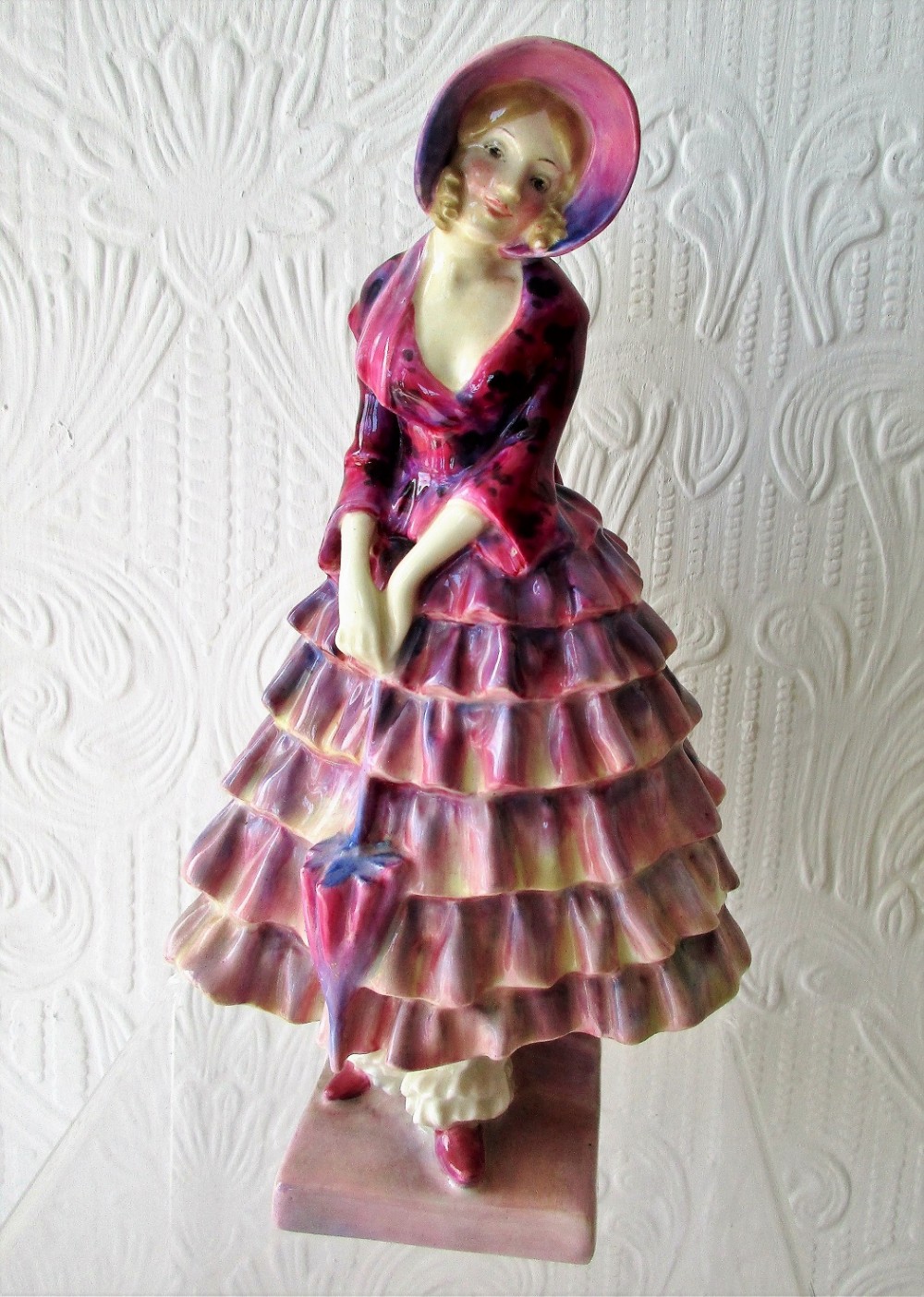 vintage royal doulton english porcelain figurine priscilla hn 1559
