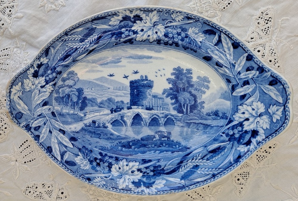 antique english georgian blue and white bridge of lucano pottery sauce tureen stand spode