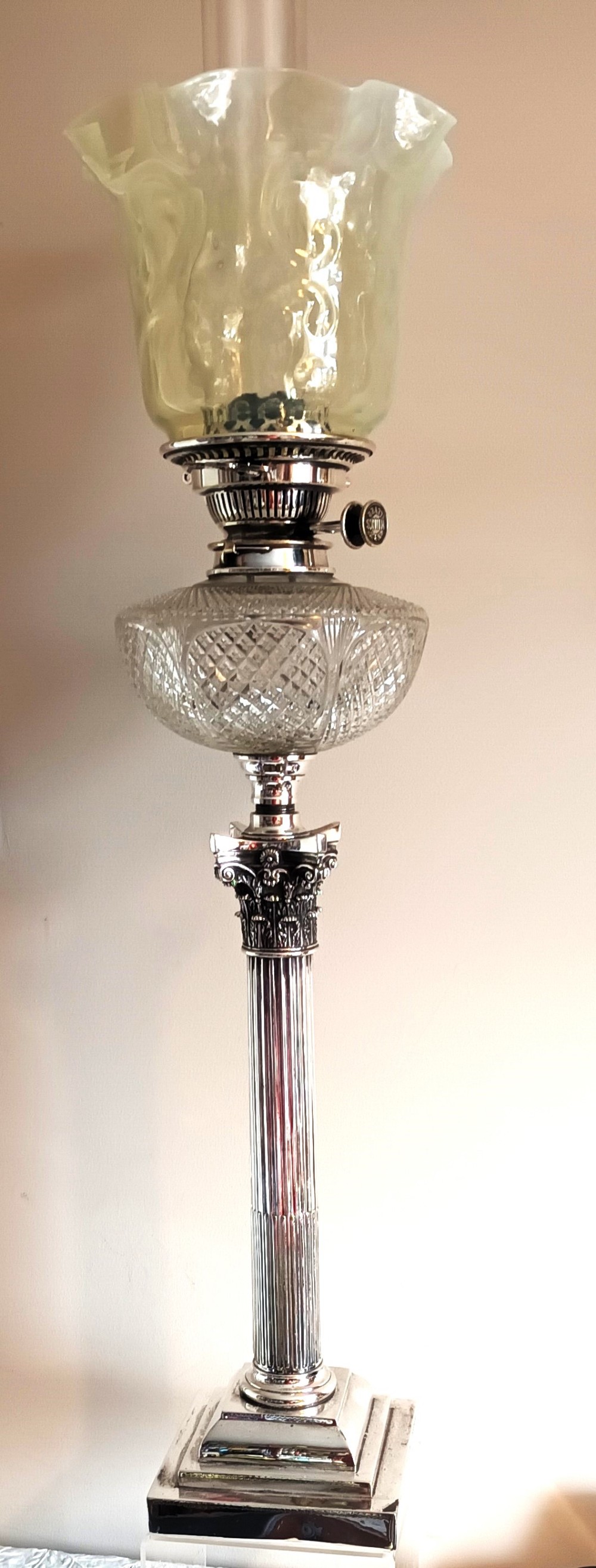 antique victorian hinks silver plated oil lamp